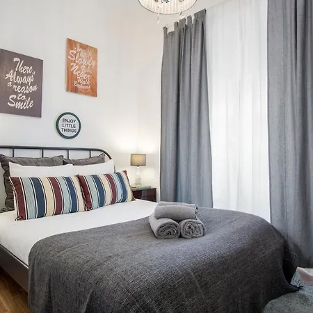 Sunny Apartment In A Typical Lisbon Neighborhood Exterior photo